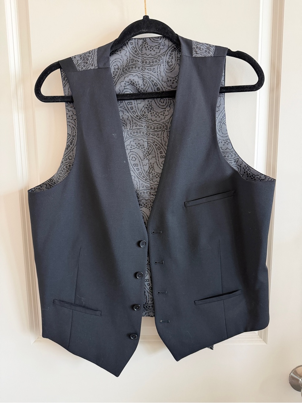 Men's 40R Wool Black Dress Vest with Paisley Lining